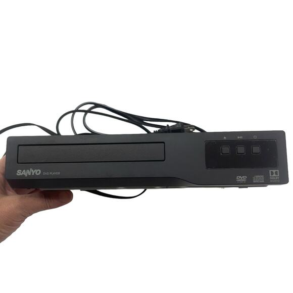 Sanyo DVD Player Black FWDP105F Cords Included No Remote Tested Works - Picture 1 of 4